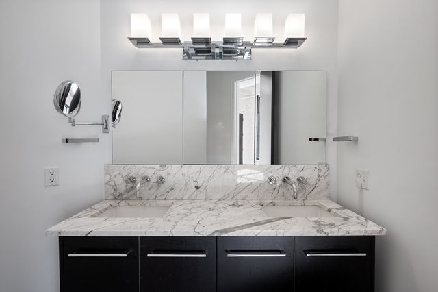 900 W JACKSON Boulevard 3W, Chicago, IL 60607