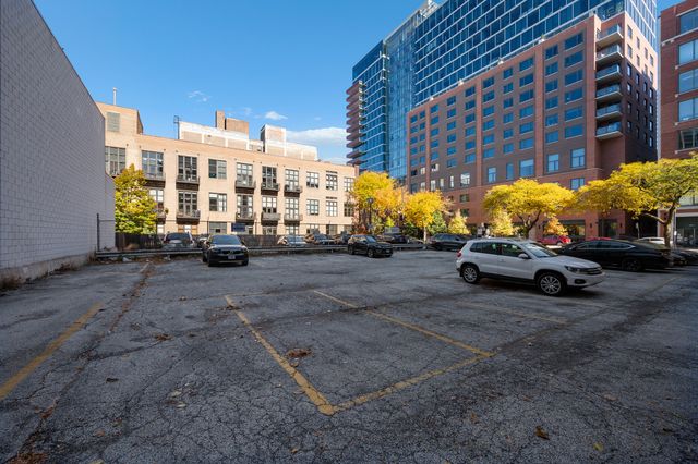 900 W JACKSON Boulevard 3W, Chicago, IL 60607