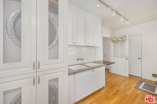 2120 Outpost Drive, Los Angeles, CA 90068