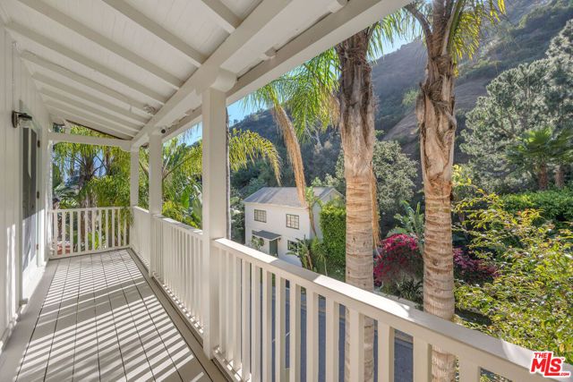 2120 Outpost Drive, Los Angeles, CA 90068