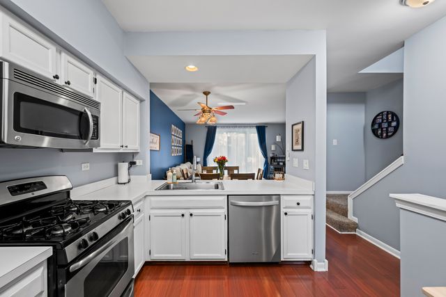 74 Harvest Gate 0, Lake In The Hills, IL 60156