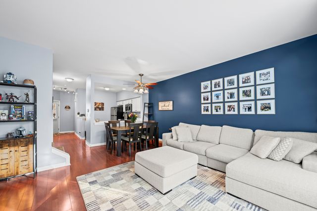 74 Harvest Gate 0, Lake In The Hills, IL 60156