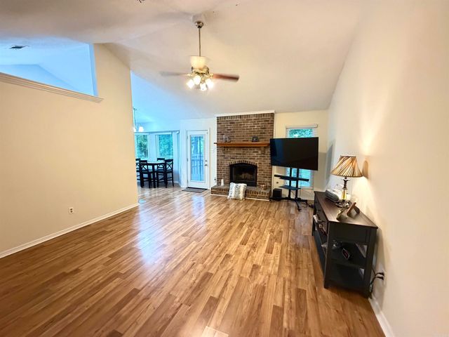 4 Red Oak Place, Maumelle, AR 72113