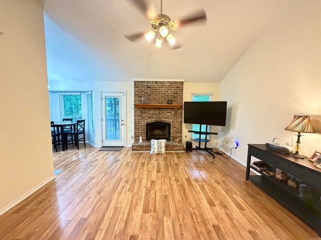 4 Red Oak Place, Maumelle, AR 72113