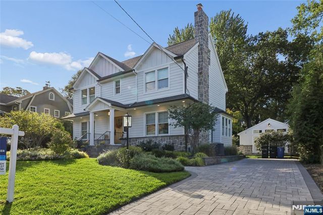 584 Sylvan Place, Haworth, NJ 07641