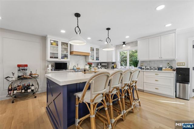 584 Sylvan Place, Haworth, NJ 07641