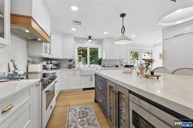 584 Sylvan Place, Haworth, NJ 07641