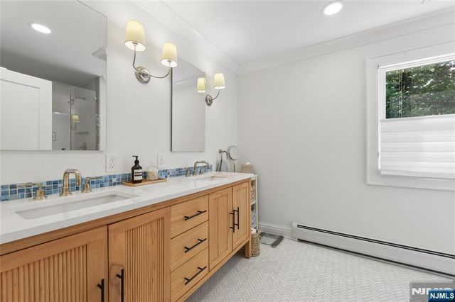 584 Sylvan Place, Haworth, NJ 07641