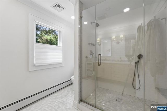 584 Sylvan Place, Haworth, NJ 07641