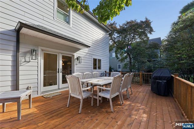584 Sylvan Place, Haworth, NJ 07641