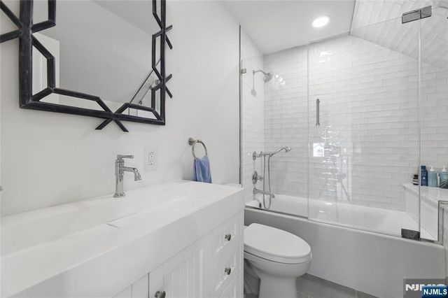 584 Sylvan Place, Haworth, NJ 07641