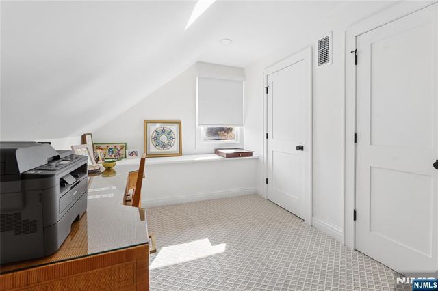 584 Sylvan Place, Haworth, NJ 07641