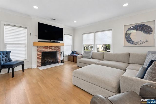 584 Sylvan Place, Haworth, NJ 07641