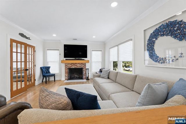 584 Sylvan Place, Haworth, NJ 07641
