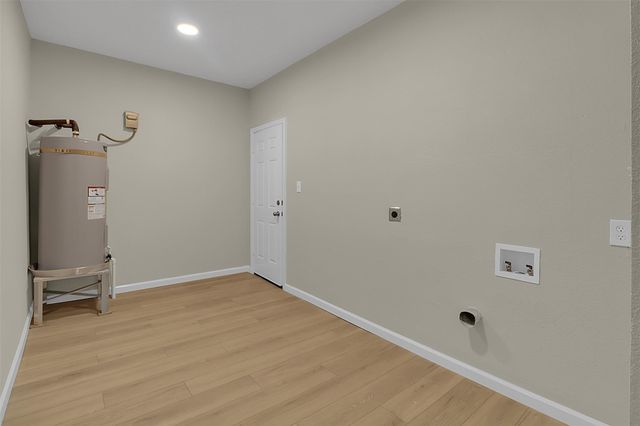 101 E James Street, Baytown, TX 77520