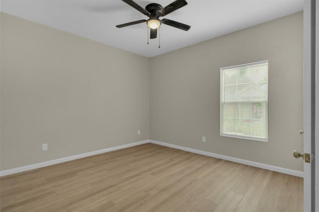 101 E James Street, Baytown, TX 77520