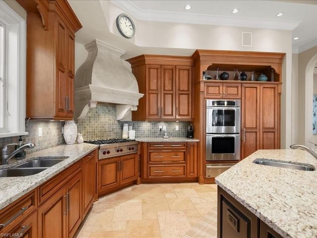 1750 4th ST S, Naples, FL 34102