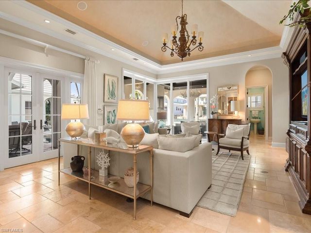 1750 4th ST S, Naples, FL 34102