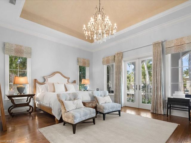 1750 4th ST S, Naples, FL 34102