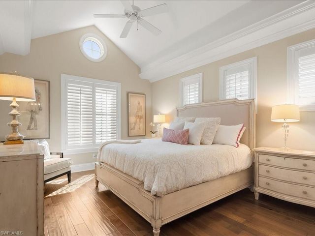 1750 4th ST S, Naples, FL 34102