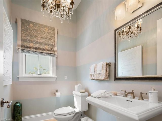 1750 4th ST S, Naples, FL 34102