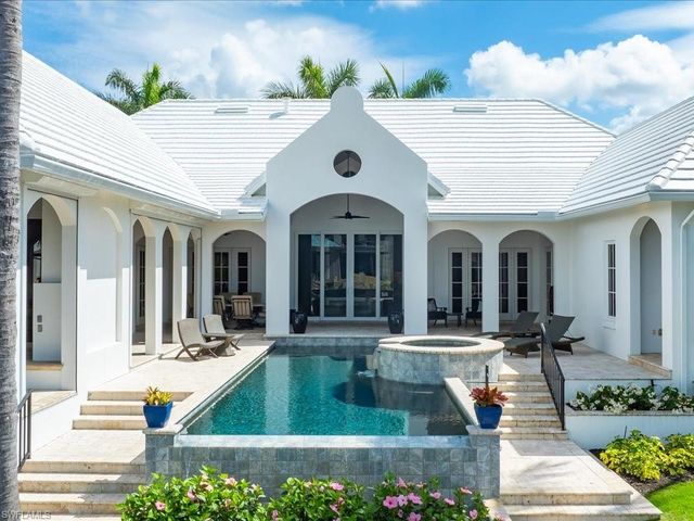 1750 4th ST S, Naples, FL 34102