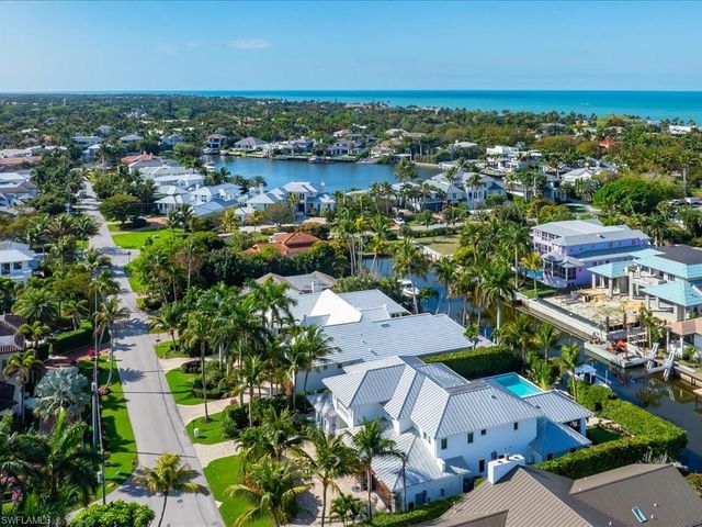 1750 4th ST S, Naples, FL 34102