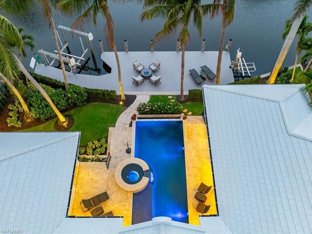 1750 4th ST S, Naples, FL 34102