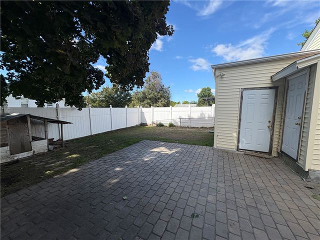 40 Standish Avenue, Providence, RI 02908