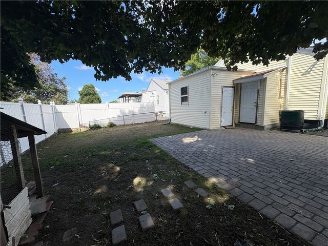 40 Standish Avenue, Providence, RI 02908