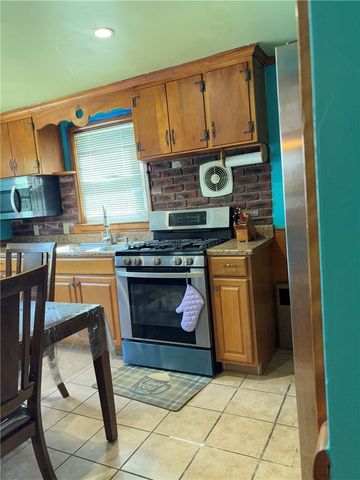 40 Standish Avenue, Providence, RI 02908