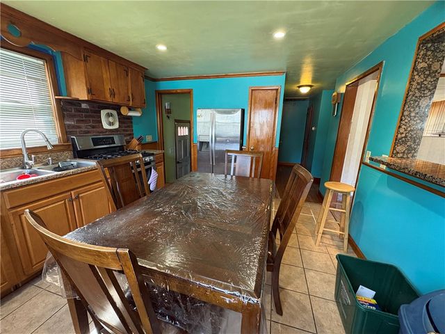 40 Standish Avenue, Providence, RI 02908