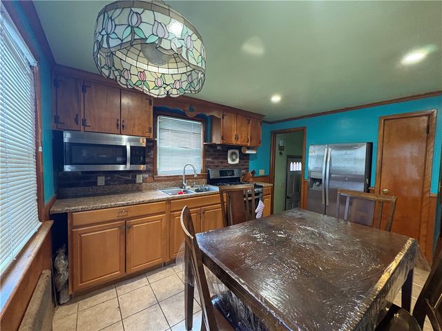 40 Standish Avenue, Providence, RI 02908