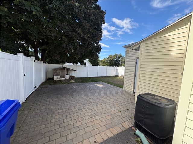 40 Standish Avenue, Providence, RI 02908