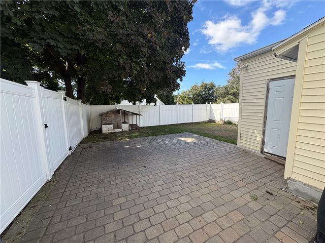 40 Standish Avenue, Providence, RI 02908