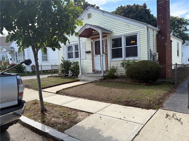 40 Standish Avenue, Providence, RI 02908