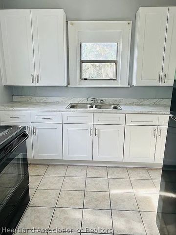 902 Woodlawn Drive, Sebring, FL 33870