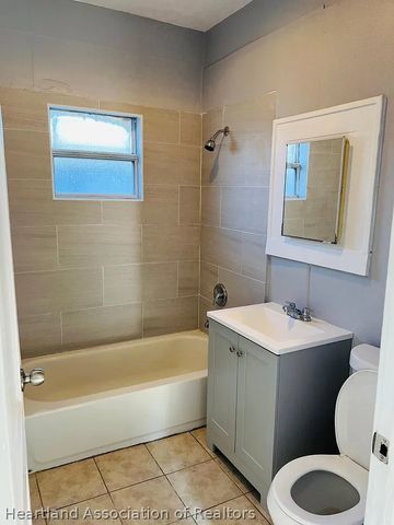 902 Woodlawn Drive, Sebring, FL 33870