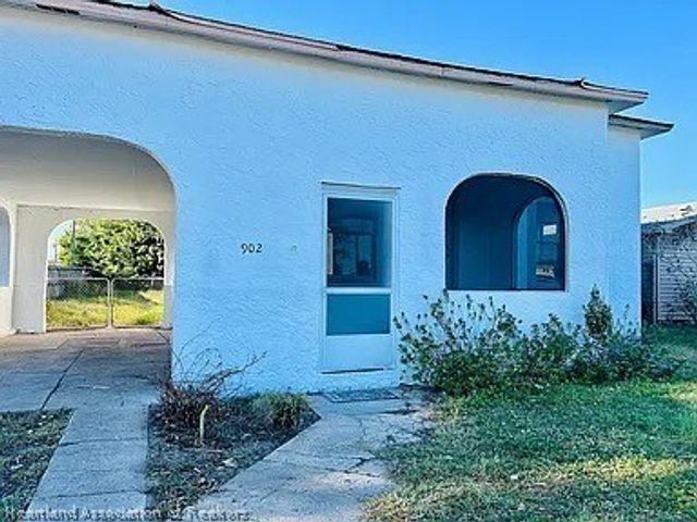 902 Woodlawn Drive, Sebring, FL 33870