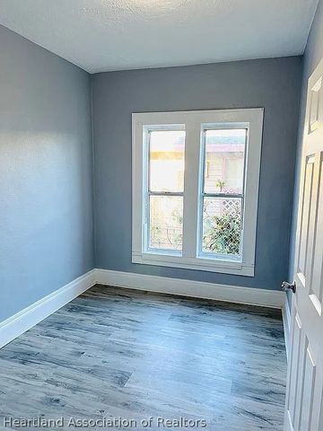 902 Woodlawn Drive, Sebring, FL 33870