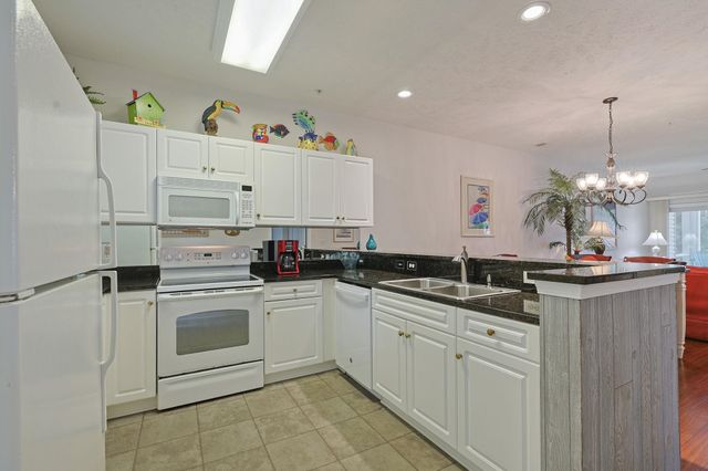 601 Hillside Dr N Apt 3403, North Myrtle Beach, SC 29582