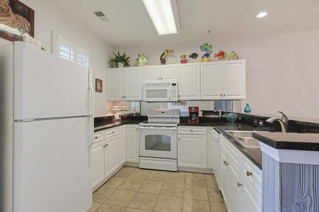 601 Hillside Dr N Apt 3403, North Myrtle Beach, SC 29582