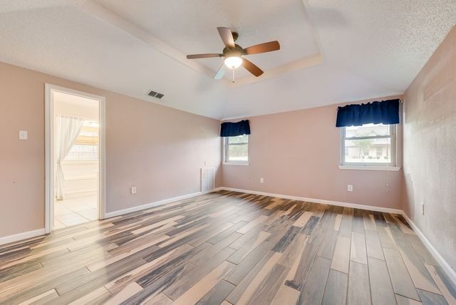 834 Rock Creek Lane, Red Oak, TX 75154