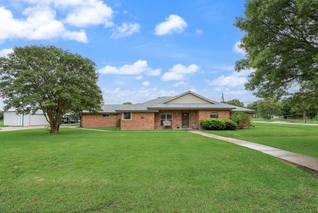 834 Rock Creek Lane, Red Oak, TX 75154