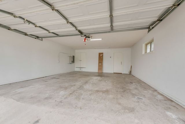834 Rock Creek Lane, Red Oak, TX 75154