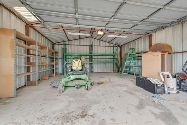834 Rock Creek Lane, Red Oak, TX 75154