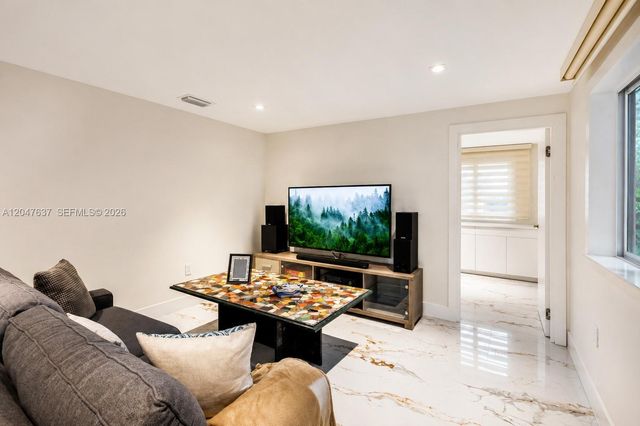 3504 Crystal View Court 0, Miami, FL 33133