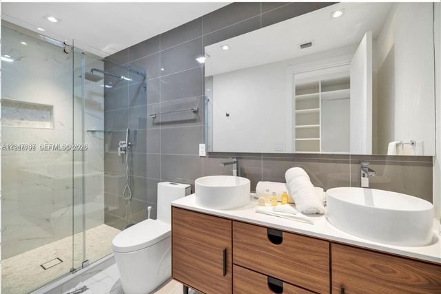 3504 Crystal View Court 0, Miami, FL 33133