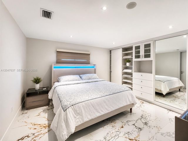 3504 Crystal View Court 0, Miami, FL 33133