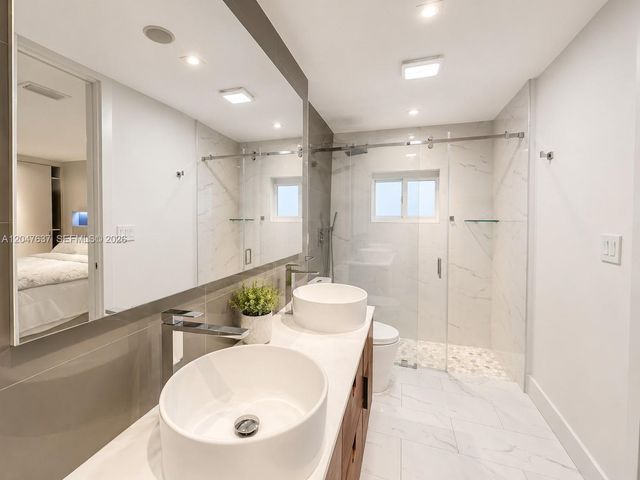 3504 Crystal View Court 0, Miami, FL 33133
